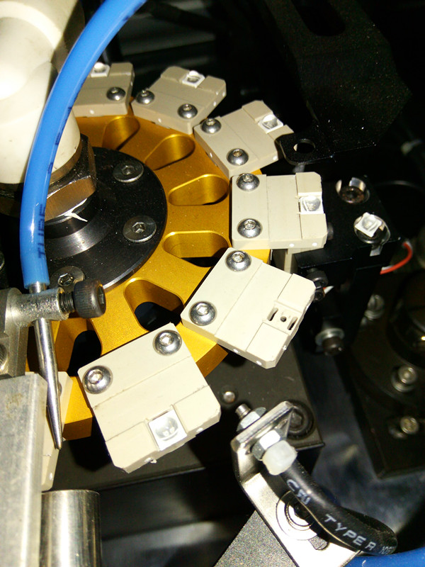 陶瓷吸嘴,钨钢吸嘴,定制吸嘴,得人精工定制加工吸嘴,微孔吸嘴