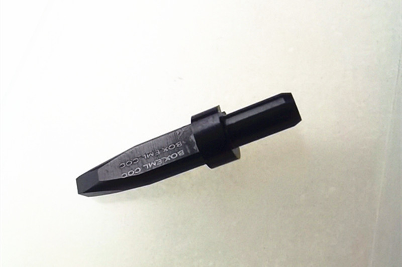 陶瓷吸嘴,钨钢吸嘴,定制吸嘴,得人精工定制加工吸嘴,微孔吸嘴