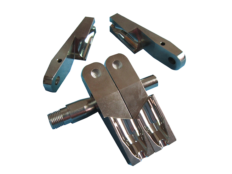 得人夹头、精密滚筒、电极板、激光设备零件,陶瓷压轮、深圳分切刀、定制极耳切刀、不锈钢包胶滚筒等核心精密配件