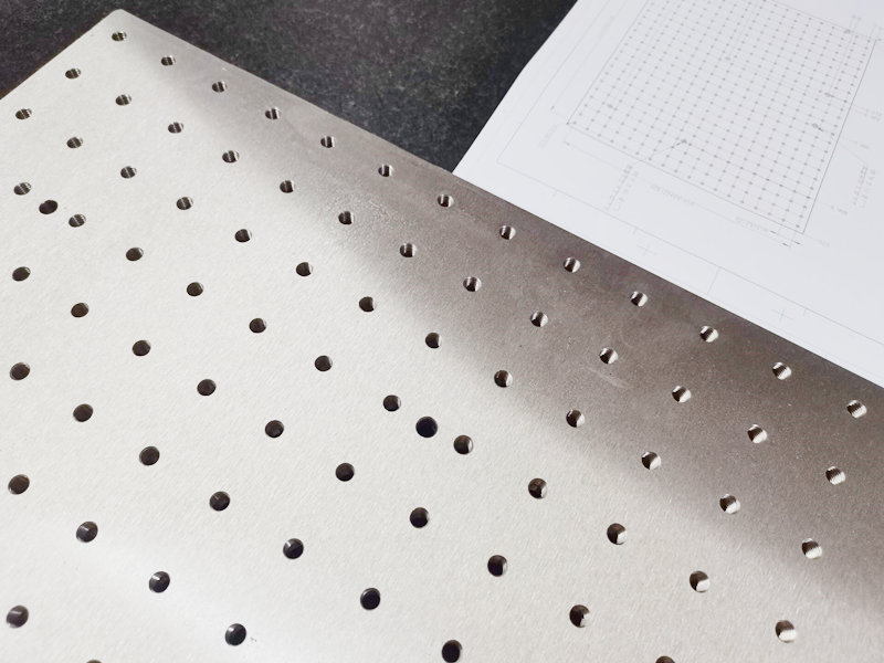 得人电极板、激光设备零件,陶瓷压轮、深圳分切刀、定制极耳切刀、不锈钢包胶滚筒等核心精密配件